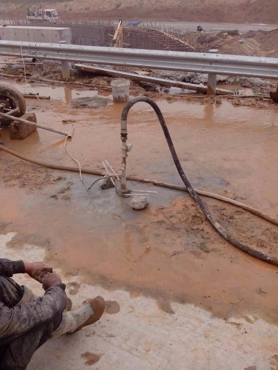 解放路基压密注浆